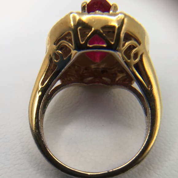 Oh So FABULOUS! Vintage pinky ring, size 5. Pink. - Picture 5 of 10